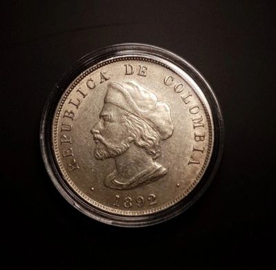 Лот: 17162813. Фото: 1. 50 сентаво 1892г., Колумбия, Ag835. Америка