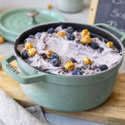 Лот: 24935947. Фото: 1. Кокот Staub La Cocotte 2,6л, шалфей. Кастрюли