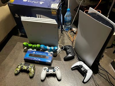 Лот: 18605642. Фото: 1. ps4 pro БЕЛАЯ 1000гб. Игровые приставки, консоли