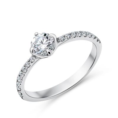Лот: 23868082. Фото: 1. Серебряное кольцо с фианитами. Кольца, перстни