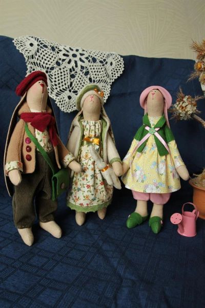 Лот: 3787552. Фото: 1. куклы Тильда Зайцы Hand made... Подарки на 8 марта