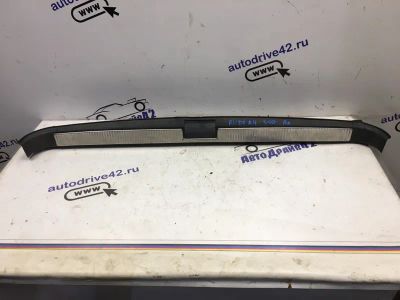 Лот: 21715736. Фото: 1. накладка замка багажника Audi... Кузов
