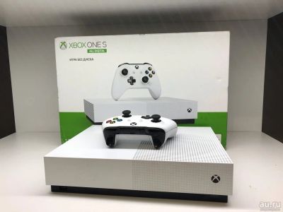 Лот: 17012954. Фото: 1. Игровая приставка Xbox One S 1Tb... Игровые приставки, консоли