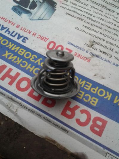 Лот: 6277219. Фото: 1. Термостат Nissan Primera, Bluebird... Другое (автозапчасти)