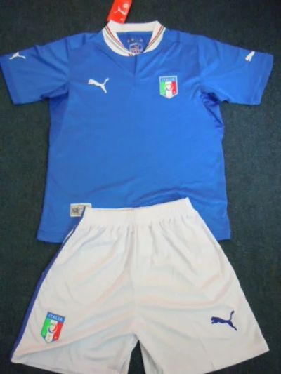 Лот: 3034512. Фото: 1. италия.футбольная форма. Другое (спортивная одежда)