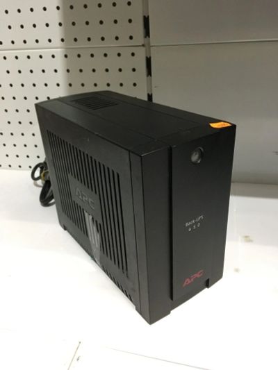 Лот: 15770526. Фото: 1. Резервный ИБП APC Back-UPS BK650. Инверторы, ИБП