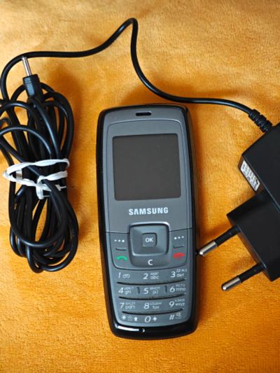 Лот: 25579039. Фото: 1. Телефон samsung c140. Кнопочные мобильные телефоны