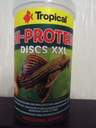 Лот: 11767885. Фото: 1. Корм для сомов Tropical Hi-Protein... Корма