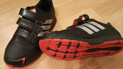 Лот: 8056692. Фото: 1. Кроссовки adidas оригинальные... Кеды, кроссовки, слипоны