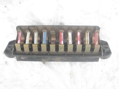 Лот: 9175609. Фото: 1. Блок с предохранителями ВАЗ 2106. Электрооборудование