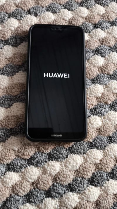 Лот: 23230633. Фото: 1. Смартфон Huawei P20 lite. Смартфоны