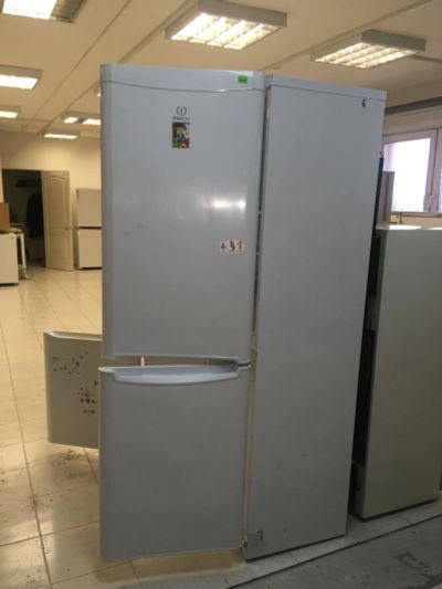 Лот: 15536662. Фото: 1. Холодильник Indesit nbha20. Холодильники, морозильные камеры