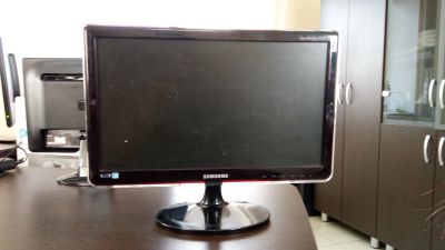 Лот: 12311245. Фото: 1. Samsung Монитор Samsung S19B370B. ЖК-мониторы