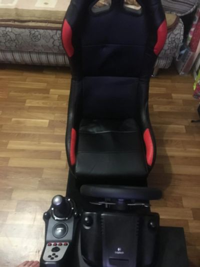 Лот: 10668000. Фото: 1. Комплект Руль Logitech g27 и сиденье... Аксессуары для игровых приставок, консолей, геймпады