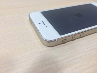 Лот: 6688649. Фото: 1. iPhone 5s 64gb gold. Смартфоны