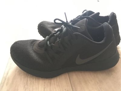 Лот: 15880608. Фото: 1. Кроссовки Nike original б/у с... Кеды, кроссовки, слипоны