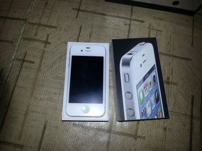 Лот: 4578980. Фото: 1. Iphone 4 8gb. Смартфоны