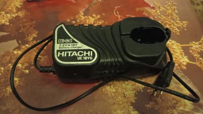 Лот: 19975813. Фото: 1. Зарядное устройство Hitachi uc18yg. Пуско-зарядные устройства