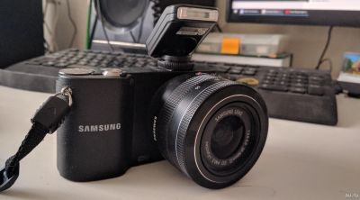 Лот: 13560497. Фото: 1. Фотоаппарат Samsung NX1100. Цифровые беззеркальные со сменной оптикой