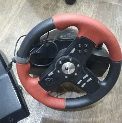 Лот: 17133015. Фото: 1. Игровой руль Logitech e-um14. Рули, джойстики