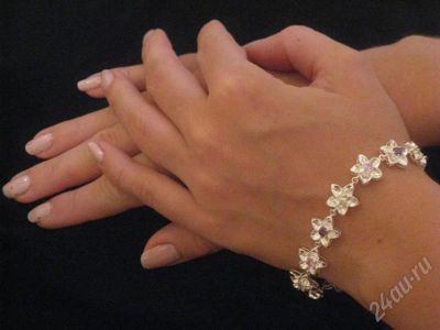 Лот: 209823. Фото: 1. Tiffany Bracelet TH042 Цена 1300. Браслеты
