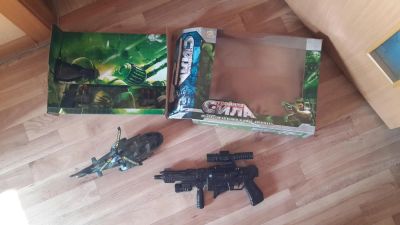 Лот: 9937771. Фото: 1. Игрушки пистолет + вертолет. Военная тема