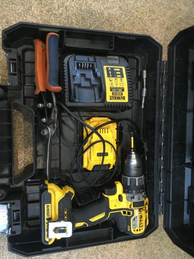 Лот: 18844406. Фото: 1. Шуруповёрт DeWALT 18v. Электроинструмент