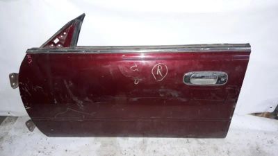 Лот: 21413625. Фото: 1. дверь Nissan Bluebird U13. Двигатель и элементы двигателя