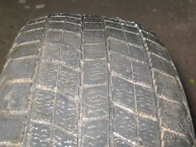 Лот: 578356. Фото: 1. Продам зимнюю резину Bridgestone... Шины