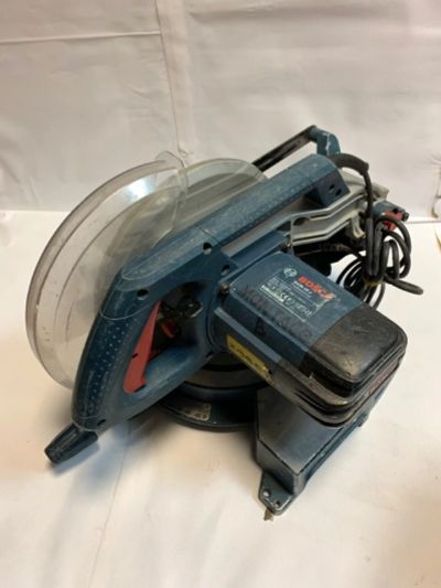 Лот: 14932497. Фото: 1. Торцовочная пила BOSCH GCM 10... Электроинструмент