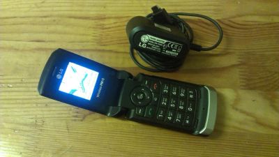 Лот: 6179056. Фото: 1. просто звонилка LG gb-125 дефект... Кнопочные мобильные телефоны