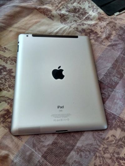 Лот: 12005680. Фото: 1. Ipad2 3g 64gb. Планшеты