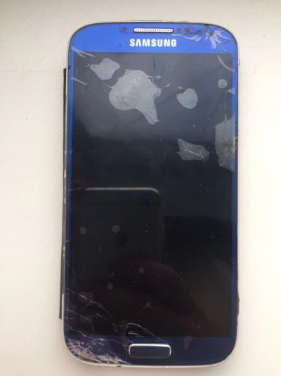 Лот: 9143718. Фото: 1. Samsung Gelaxy S4. Смартфоны