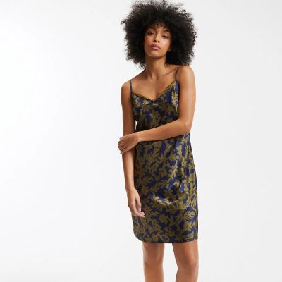 Лот: 25037655. Фото: 1. Атласная LaRedoute. Другое (одежда, обувь, галантерея)