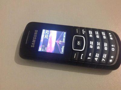 Лот: 3187086. Фото: 1. samsung 1080i. Кнопочные мобильные телефоны
