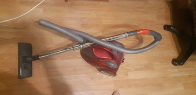 Лот: 17202133. Фото: 1. Пылесос Scarlett 1500w. Пылесосы, паровые швабры