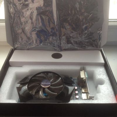 Лот: 10860884. Фото: 1. Видеокарта Gigabyte Radeon R7... Видеокарты