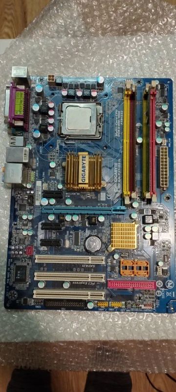 Лот: 24868167. Фото: 1. Gigabyte GA-P31-DS3L + Intel Core... Комплекты запчастей