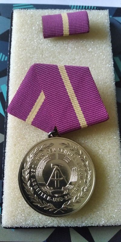 Лот: 17759261. Фото: 1. Медаль «За добросовестное исполнение... Памятные медали