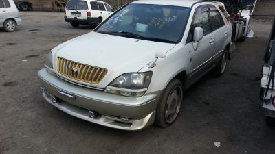 Лот: 4015449. Фото: 1. Toyota Harrier MCU10W 1999год... Автомобили