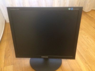 Лот: 14946321. Фото: 1. Монитор Samsung SyncMaster E1929NR. ЖК-мониторы