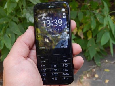 Лот: 7659455. Фото: 1. Nokia 225 Dual sim. Кнопочные мобильные телефоны