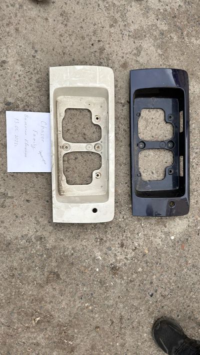 Лот: 20345863. Фото: 1. Рамка номера Toyota Chaser 100. Кузов