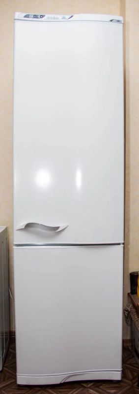 Лот: 6135354. Фото: 1. Вариант!!! Подарок!!! Продам отличный... Холодильники, морозильные камеры