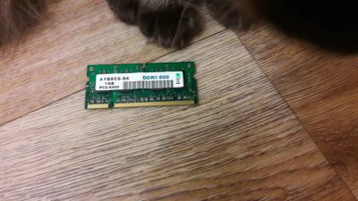 Лот: 7721159. Фото: 1. DDR2 1GB для ноутбука 2штуки. Оперативная память