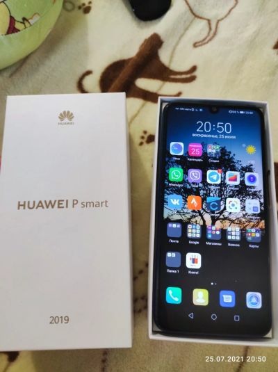 Лот: 17907722. Фото: 1. Смартфон Huawei p smart 2019 3... Смартфоны