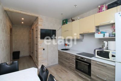 Лот: 21020191. Фото: 1. Продам 2-комн. кв. 53 кв.м. Красноярск... Квартиры, студии