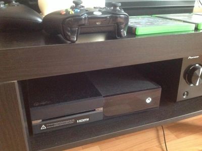 Лот: 5255057. Фото: 1. Xbox one + самые лучше игры. Игровые приставки, консоли