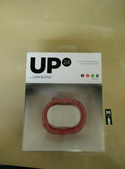 Лот: 5138630. Фото: 1. Фитнес-браслет Jawbone up24 M... Спортивная символика и атрибутика