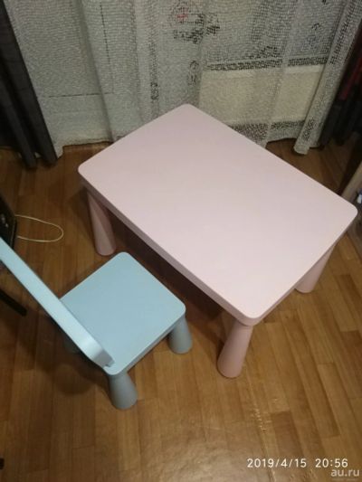 Лот: 13591432. Фото: 1. детская мебель IKEA стол и стул. Столики, стулья, парты